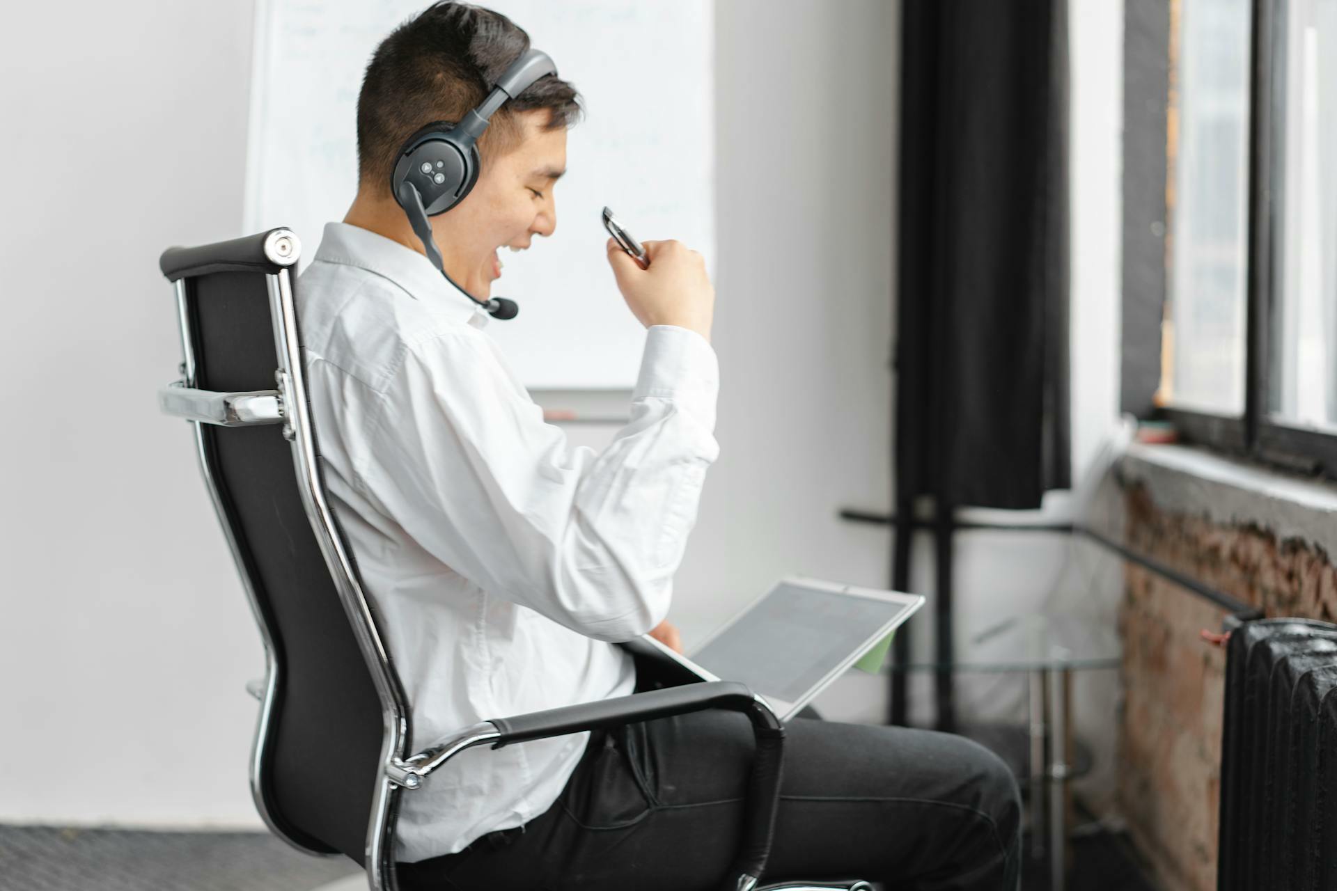 pexels-mikhail-nilov-7681977